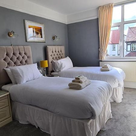 Sunnycroft Private Hotel Llandudno Extérieur photo