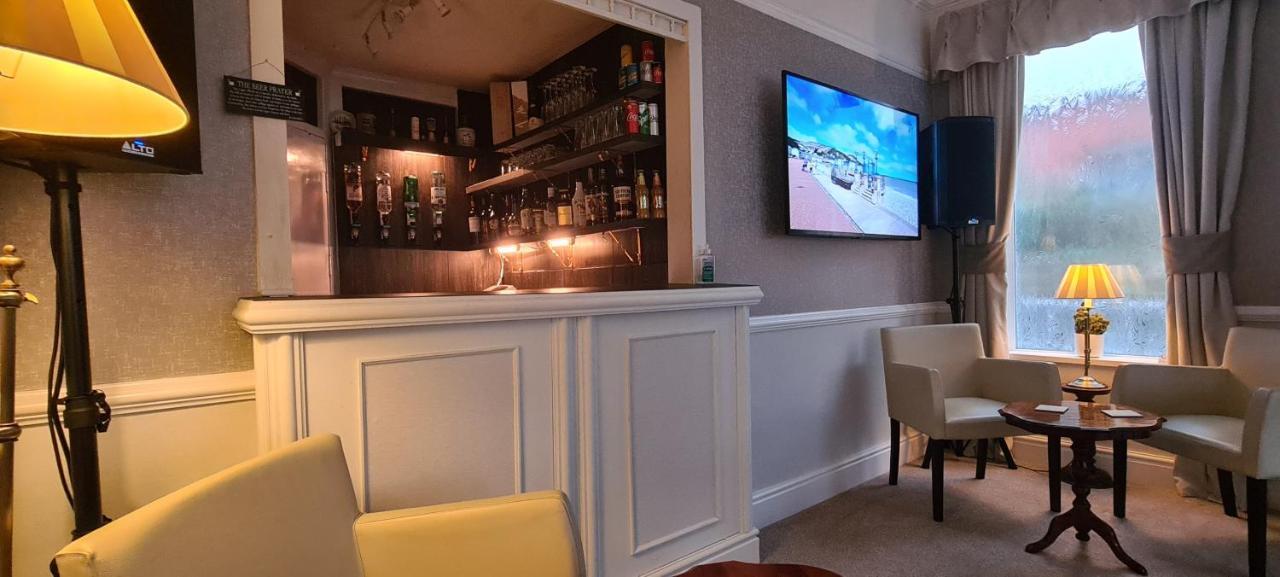 Sunnycroft Private Hotel Llandudno Extérieur photo
