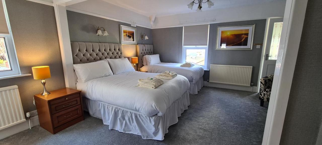 Sunnycroft Private Hotel Llandudno Extérieur photo